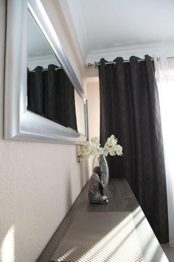Stylish 2 Room Flat 60 Meters To The Beach Nice Buitenkant foto